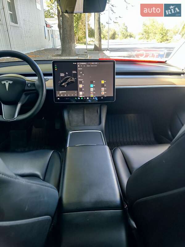 Седан Tesla Model 3 2022 в Дніпрі