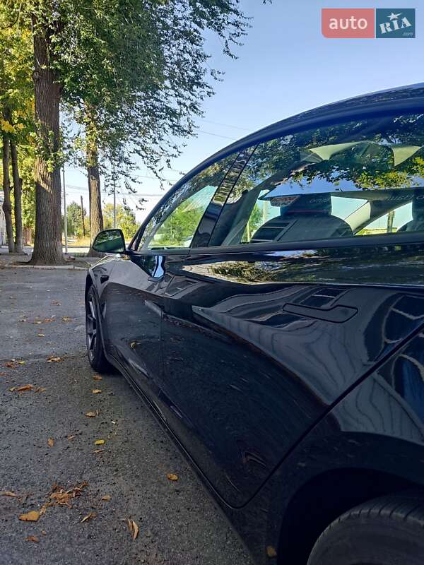 Седан Tesla Model 3 2022 в Дніпрі