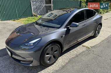 Седан Tesla Model 3 2023 в 