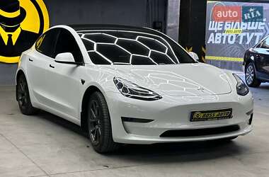 Седан Tesla Model 3 2019 в Черновцах