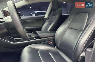 Седан Tesla Model 3 2019 в 