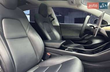 Седан Tesla Model 3 2019 в 