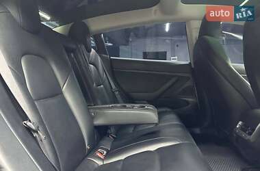 Седан Tesla Model 3 2019 в 