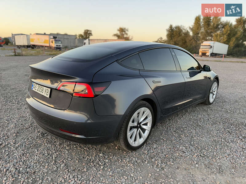 Седан Tesla Model 3 2022 в Дніпрі