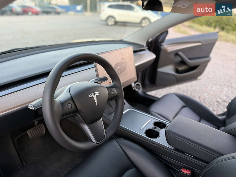 Седан Tesla Model 3 2022 в Дніпрі