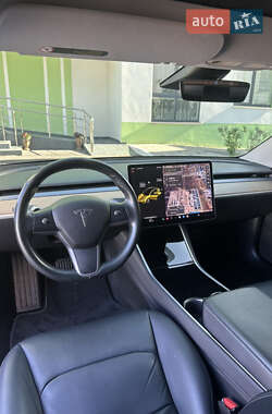 Седан Tesla Model 3 2018 в 