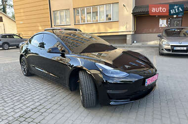 Седан Tesla Model 3 2021 в Івано-Франківську