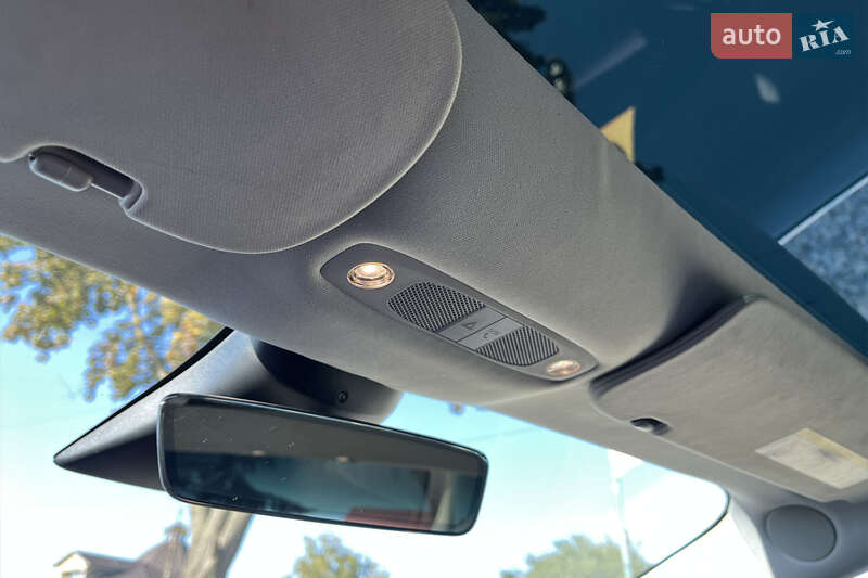 Седан Tesla Model 3 2019 в Коломиї