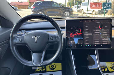 Седан Tesla Model 3 2019 в 