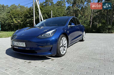Седан Tesla Model 3 2019 в 
