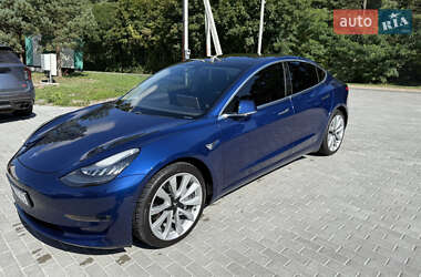 Седан Tesla Model 3 2019 в 