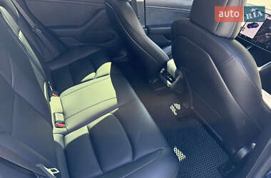 Седан Tesla Model 3 2019 в 