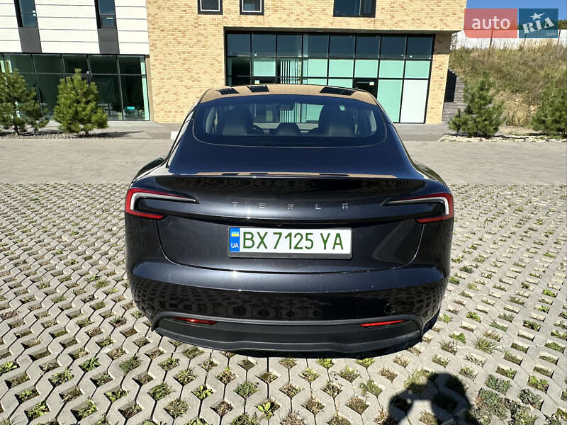 Седан Tesla Model 3 2024 в Хмельницком
