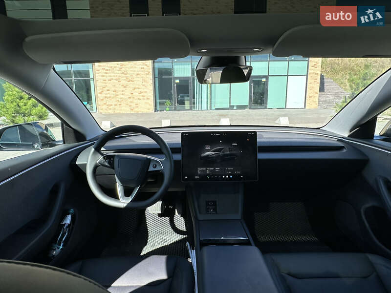 Седан Tesla Model 3 2024 в Хмельницком
