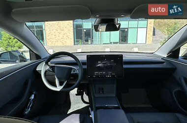 Седан Tesla Model 3 2024 в 