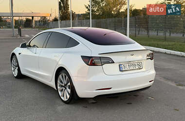 Седан Tesla Model 3 2017 в 
