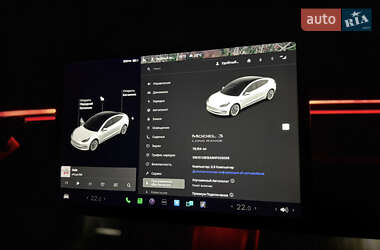 Седан Tesla Model 3 2017 в 