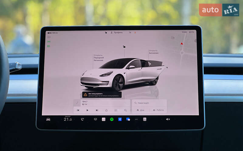 Седан Tesla Model 3 2022 в Львове