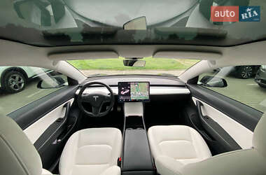 Седан Tesla Model 3 2019 в 