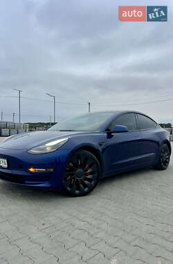 Седан Tesla Model 3 2022 в Ровно