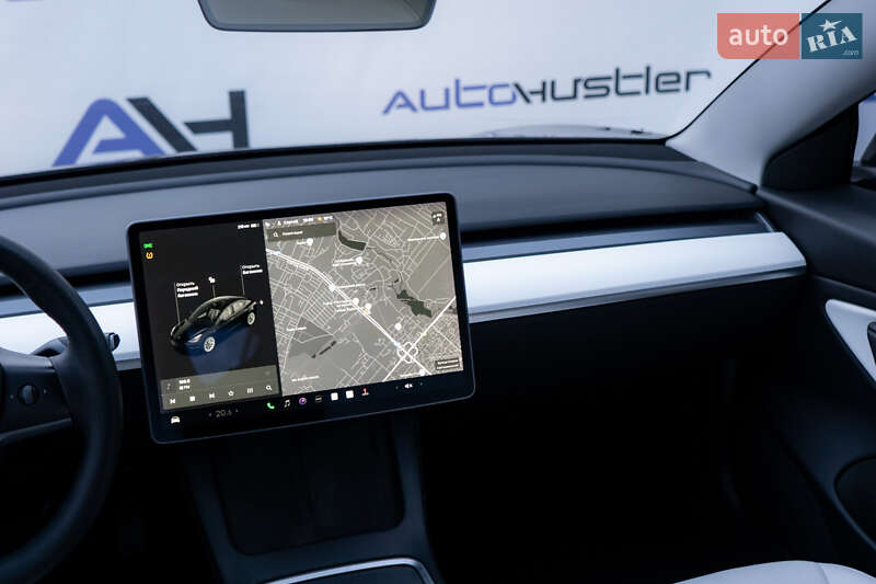 Седан Tesla Model 3 2020 в Киеве