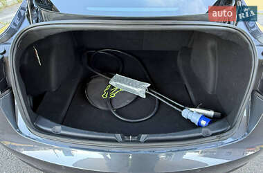 Седан Tesla Model 3 2018 в 