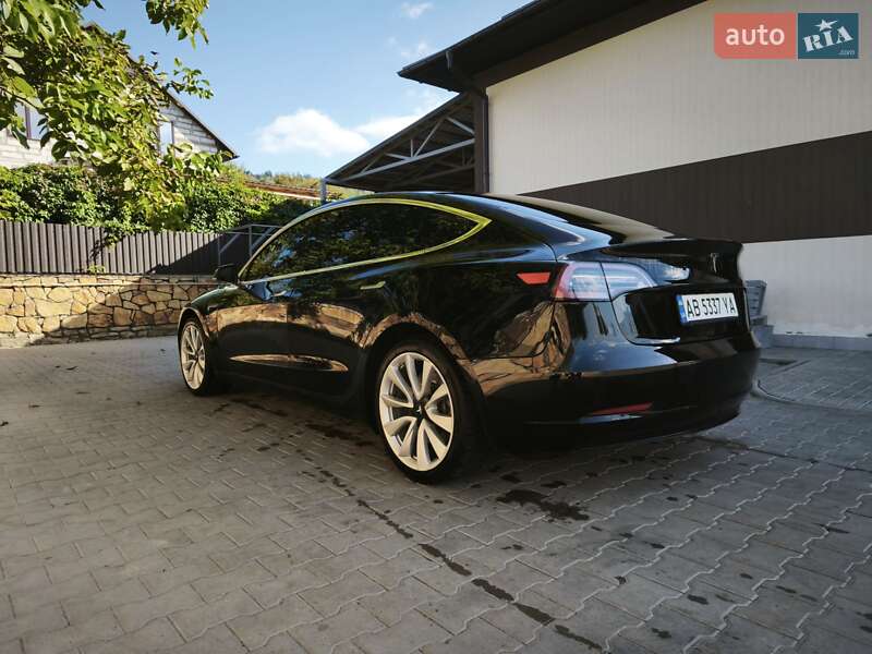 Седан Tesla Model 3 2019 в Вінниці