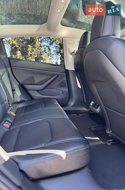 Седан Tesla Model 3 2018 в 