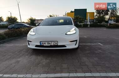Седан Tesla Model 3 2021 в 