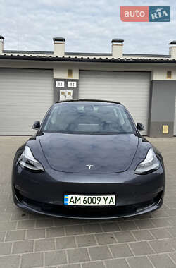 Седан Tesla Model 3 2019 в 