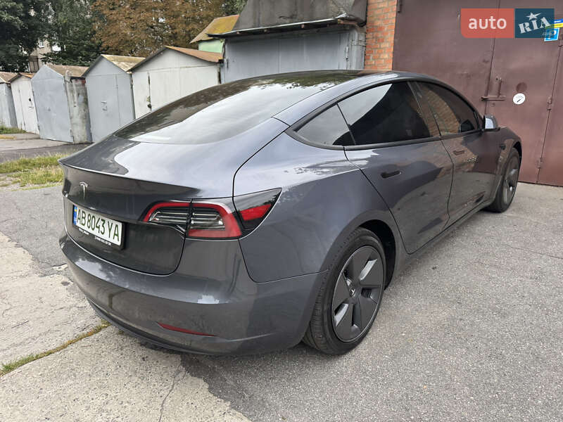 Седан Tesla Model 3 2023 в Виннице