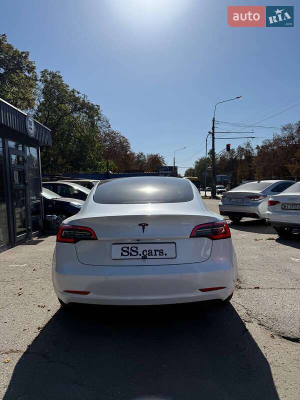 Седан Tesla Model 3 2021 в Полтаві