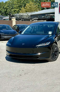 Седан Tesla Model 3 2024 в 