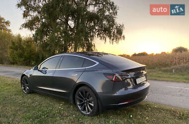 Седан Tesla Model 3 2019 в 
