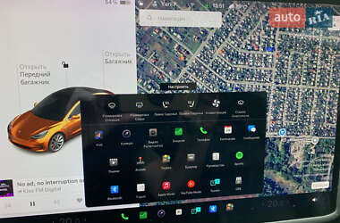 Седан Tesla Model 3 2019 в 