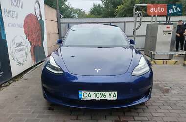 Седан Tesla Model 3 2018 в Черкасах