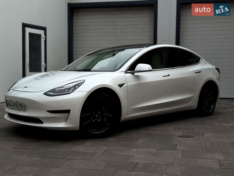 Седан Tesla Model 3 2020 в Белой Церкви