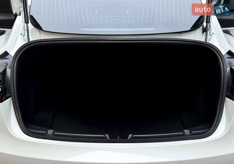 Седан Tesla Model 3 2020 в Белой Церкви