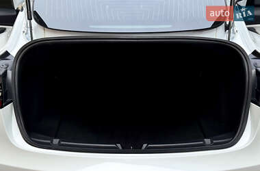 Седан Tesla Model 3 2020 в 