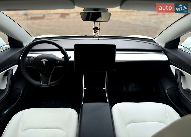 Седан Tesla Model 3 2020 в Белой Церкви