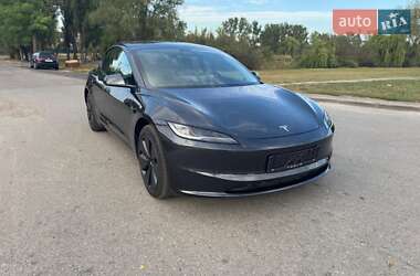 Седан Tesla Model 3 2024 в Новомосковске