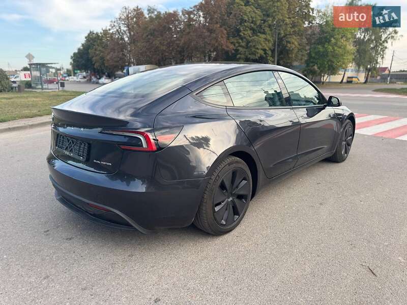 Седан Tesla Model 3 2024 в Новомосковську