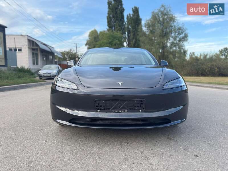 Седан Tesla Model 3 2024 в Новомосковську