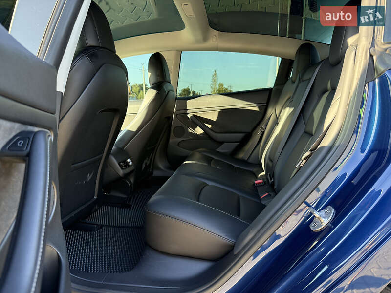 Седан Tesla Model 3 2022 в Львове фото 12 Седан Tesla Model 3 2022 в Львове