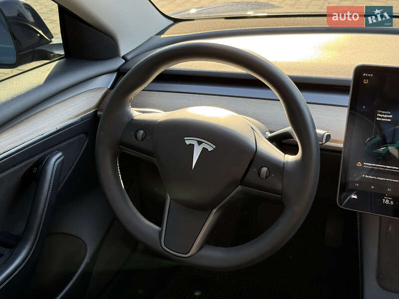 Седан Tesla Model 3 2022 в Львове фото 24 Седан Tesla Model 3 2022 в Львове