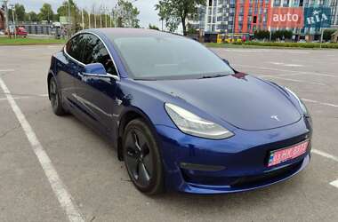 Седан Tesla Model 3 2018 в Киеве
