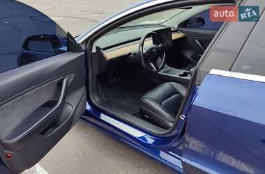 Седан Tesla Model 3 2018 в Киеве