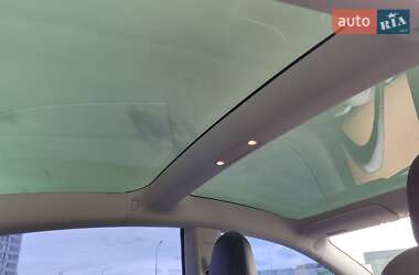 Седан Tesla Model 3 2018 в Киеве