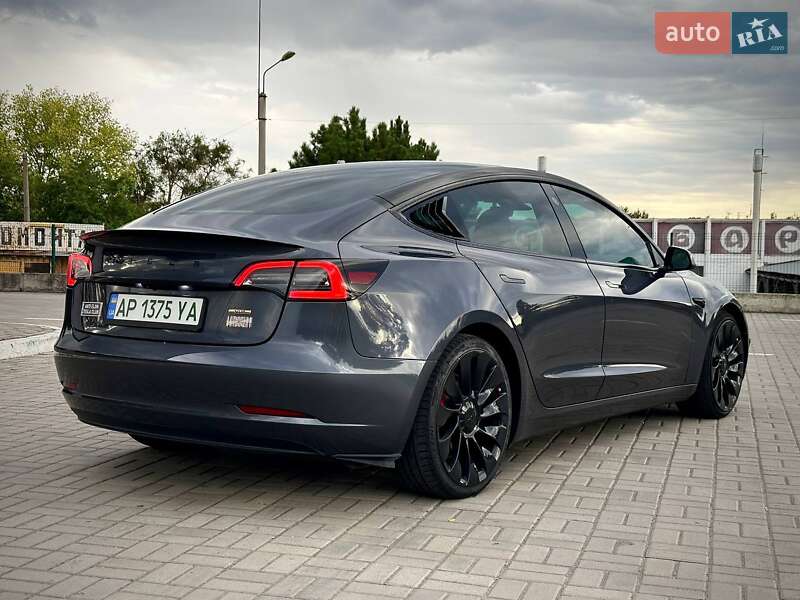Седан Tesla Model 3 2023 в Запоріжжі