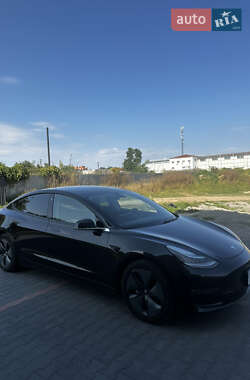 Седан Tesla Model 3 2019 в 